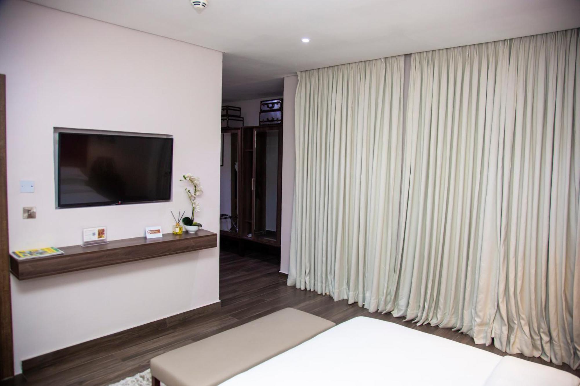 The White Orchid Hotel Lagos Exteriér fotografie